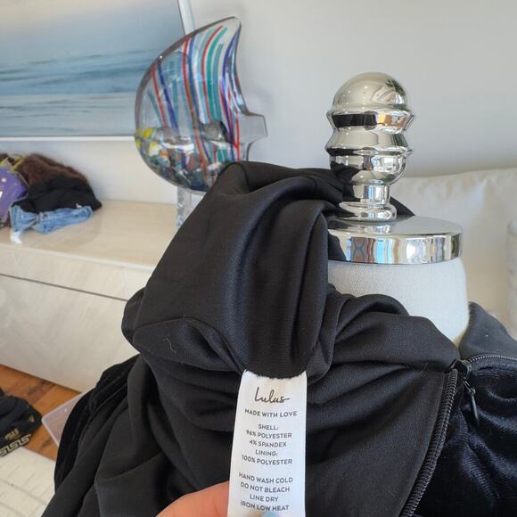 NWT Lulus Elegant Evenings Black Velvet Flutter Sleeve Trumpet Maxi Dress Size L - Picture 8 of 9